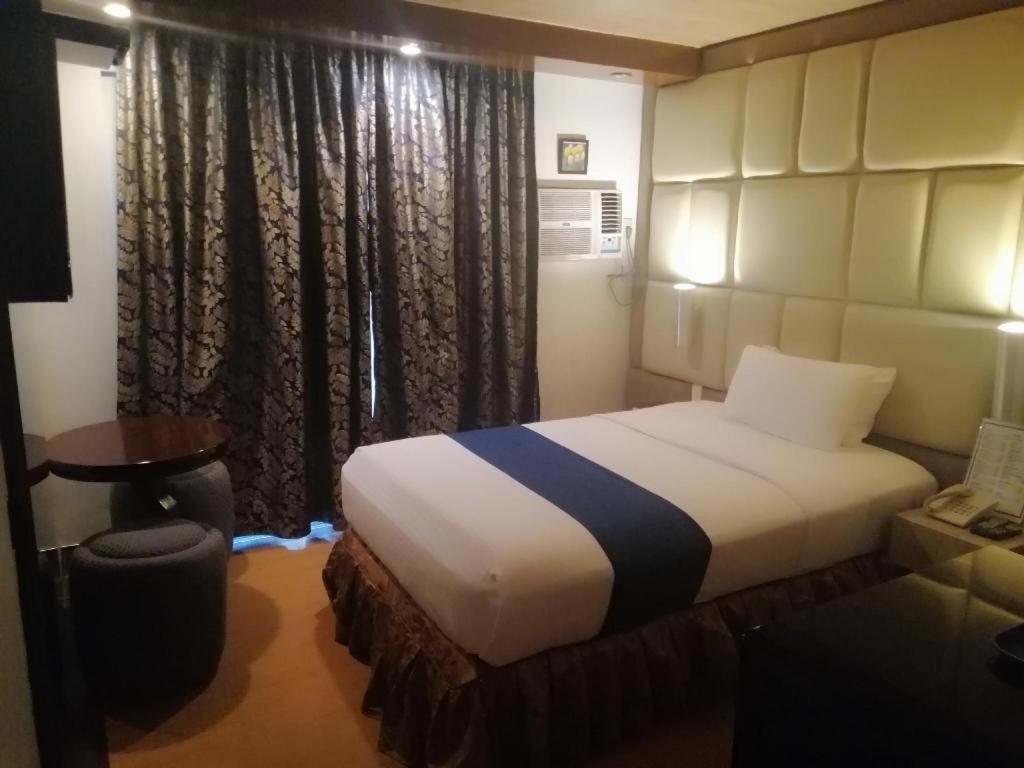 Blueberry Tourist Hotel Davao Exterior photo