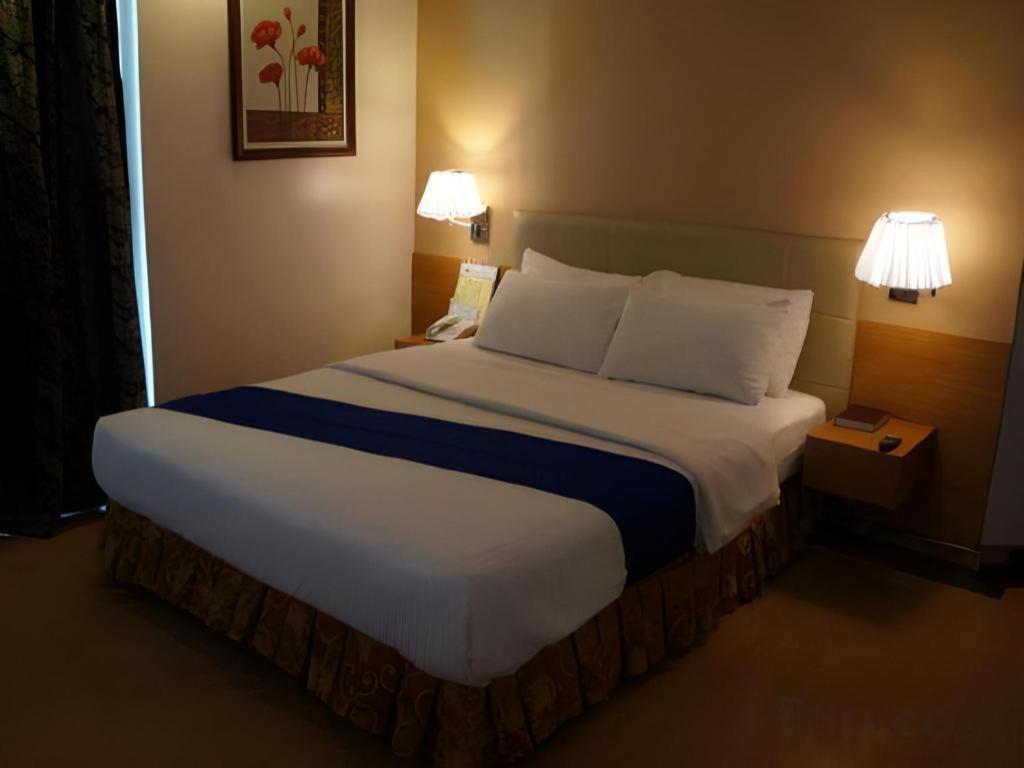 Blueberry Tourist Hotel Davao Exterior photo